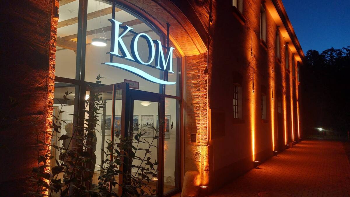 KOM Außenansicht
